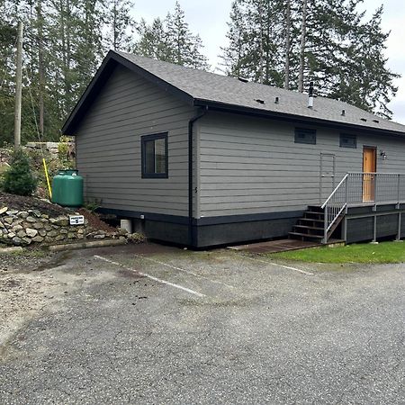 Pender Harbour Resort & Marina Garden Bay Exterior photo