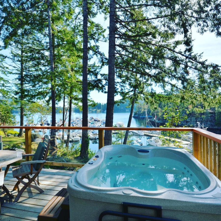 Pender Harbour Resort & Marina Garden Bay Exterior photo
