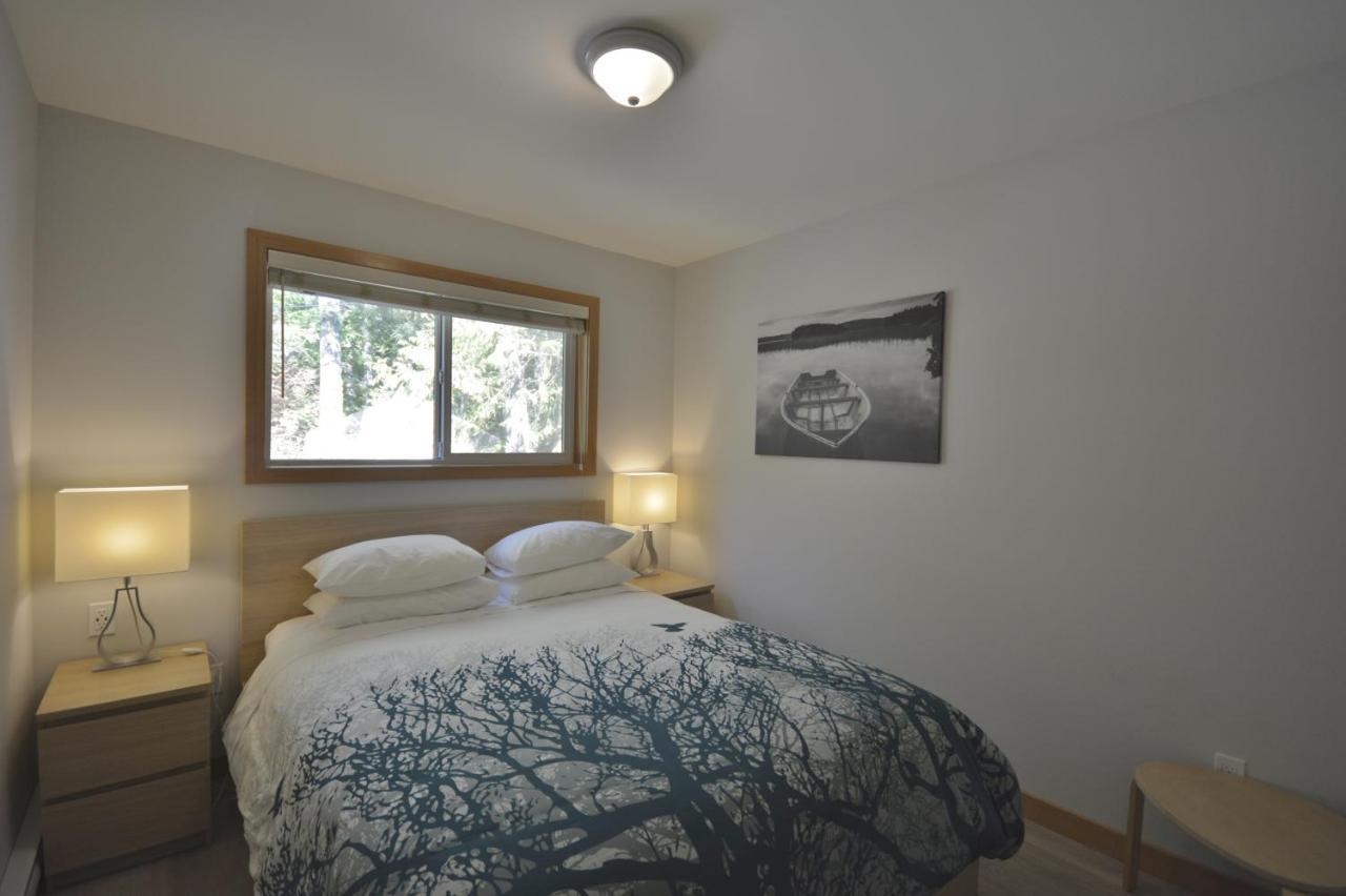 Pender Harbour Resort & Marina Garden Bay Exterior photo