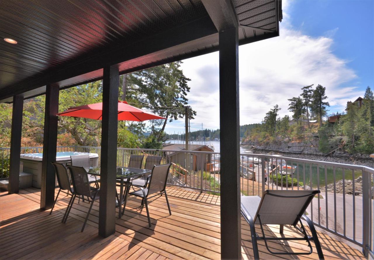 Pender Harbour Resort & Marina Garden Bay Exterior photo