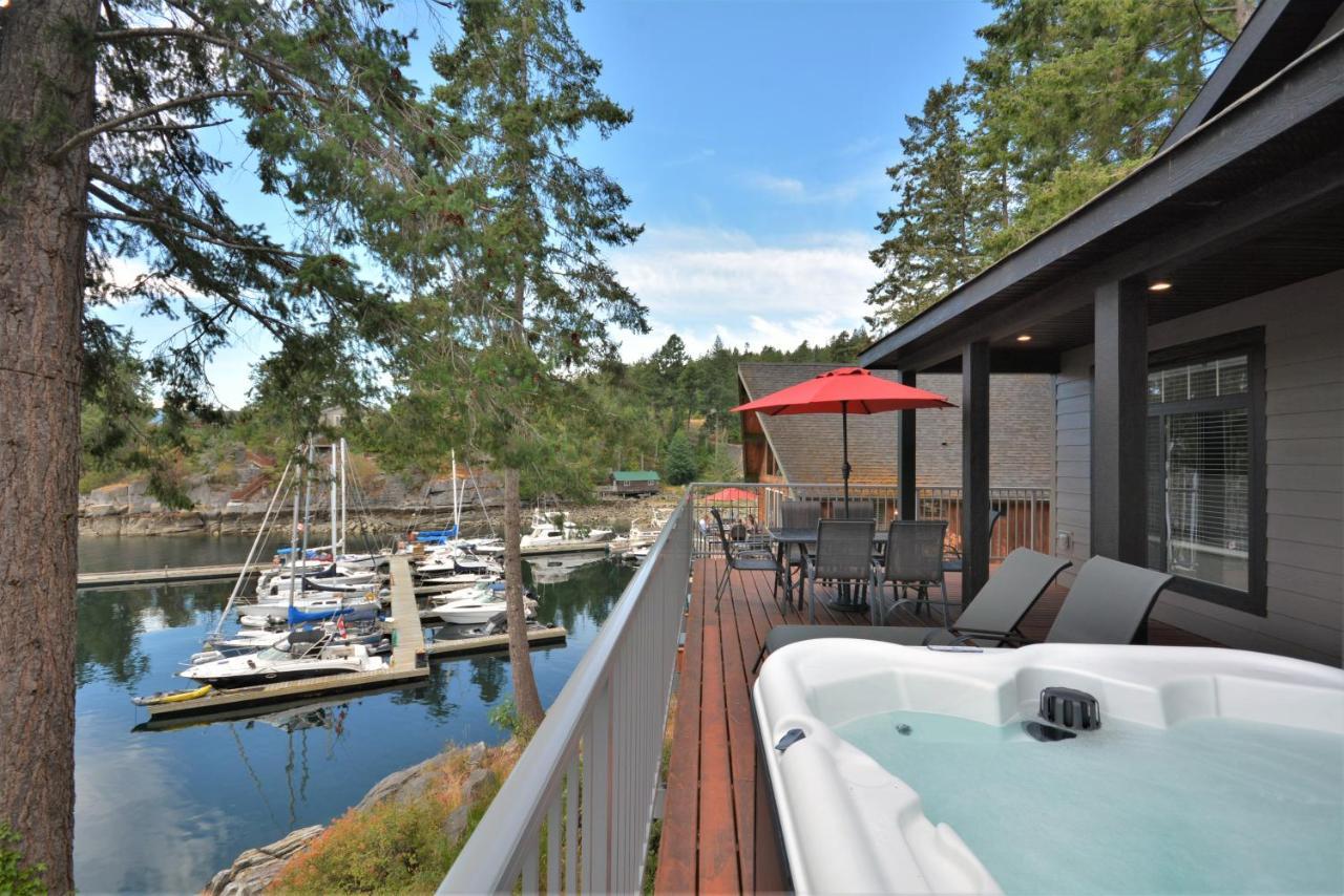 Pender Harbour Resort & Marina Garden Bay Exterior photo