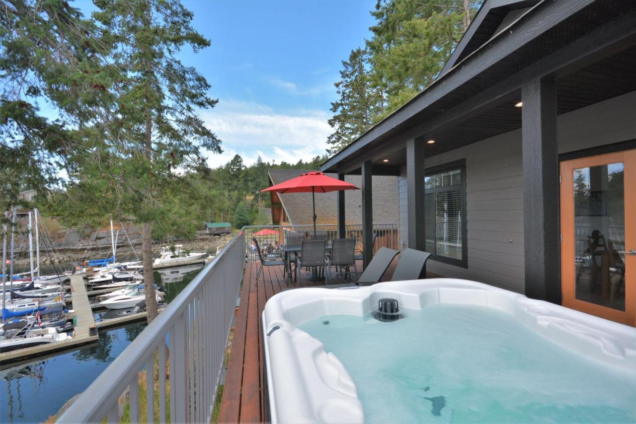 Pender Harbour Resort & Marina Garden Bay Exterior photo