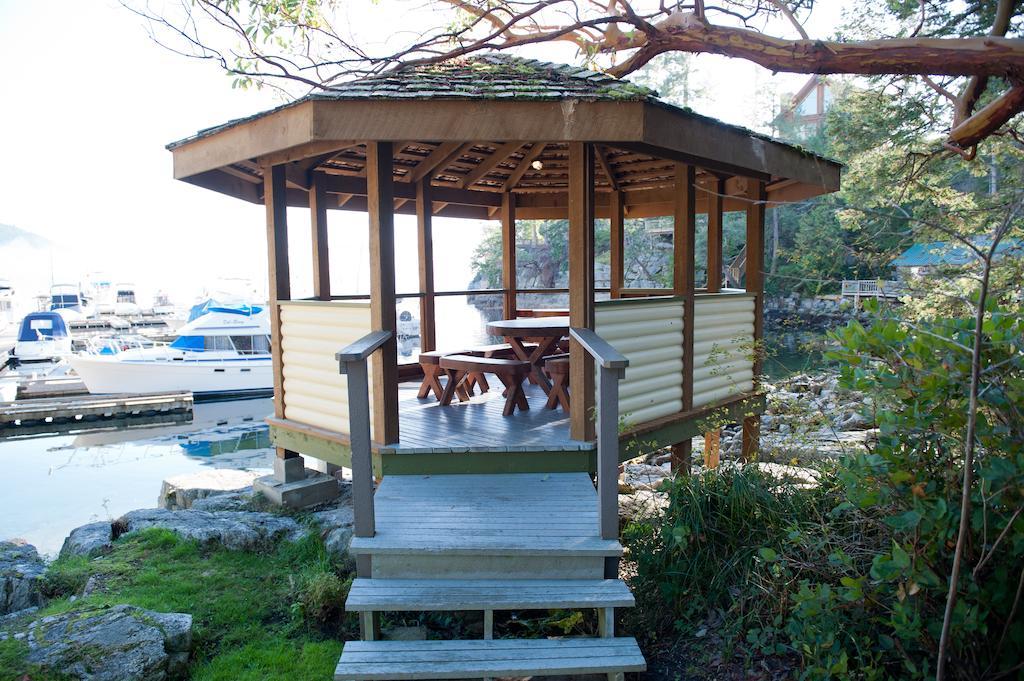 Pender Harbour Resort & Marina Garden Bay Exterior photo