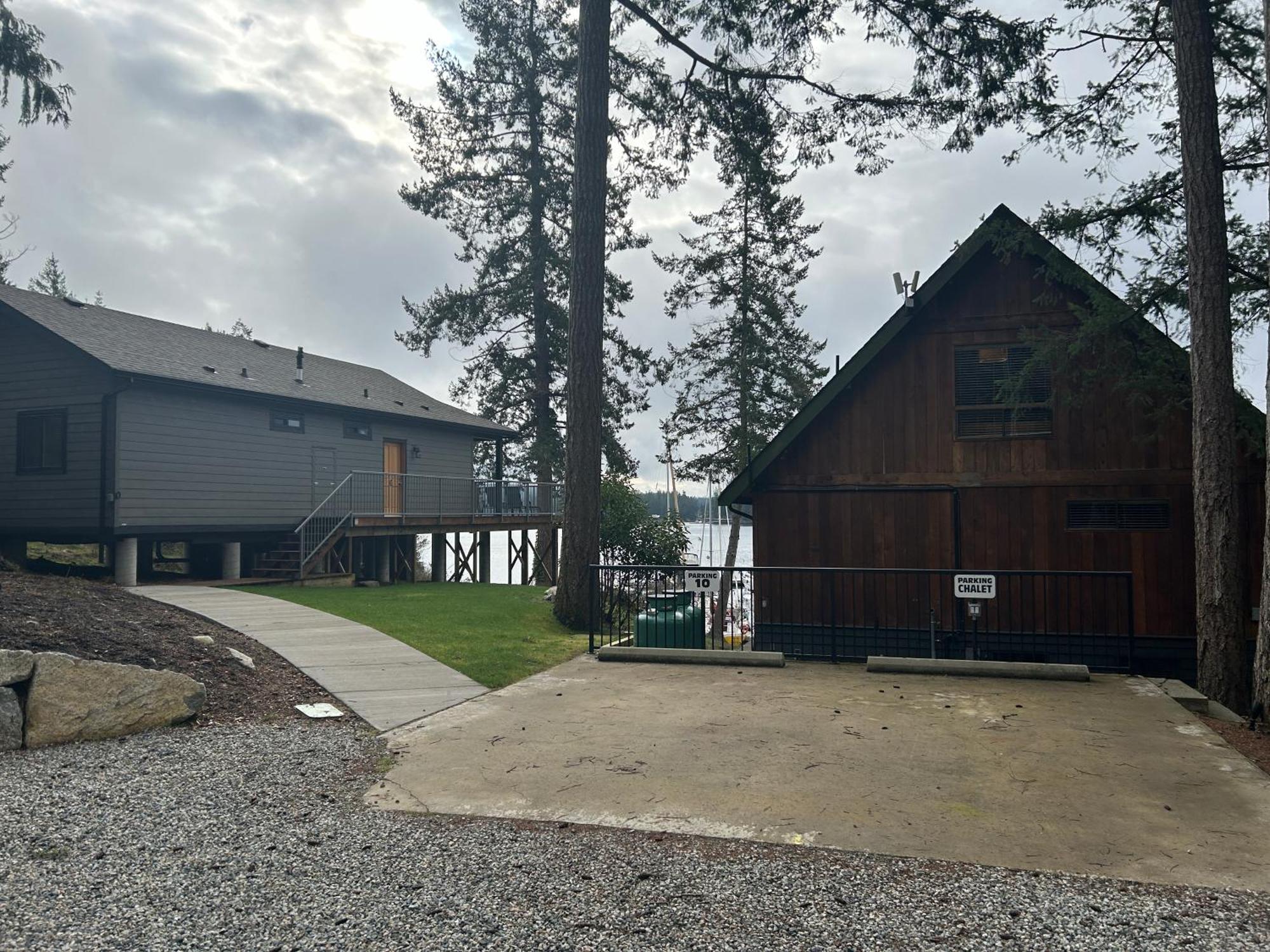 Pender Harbour Resort & Marina Garden Bay Exterior photo