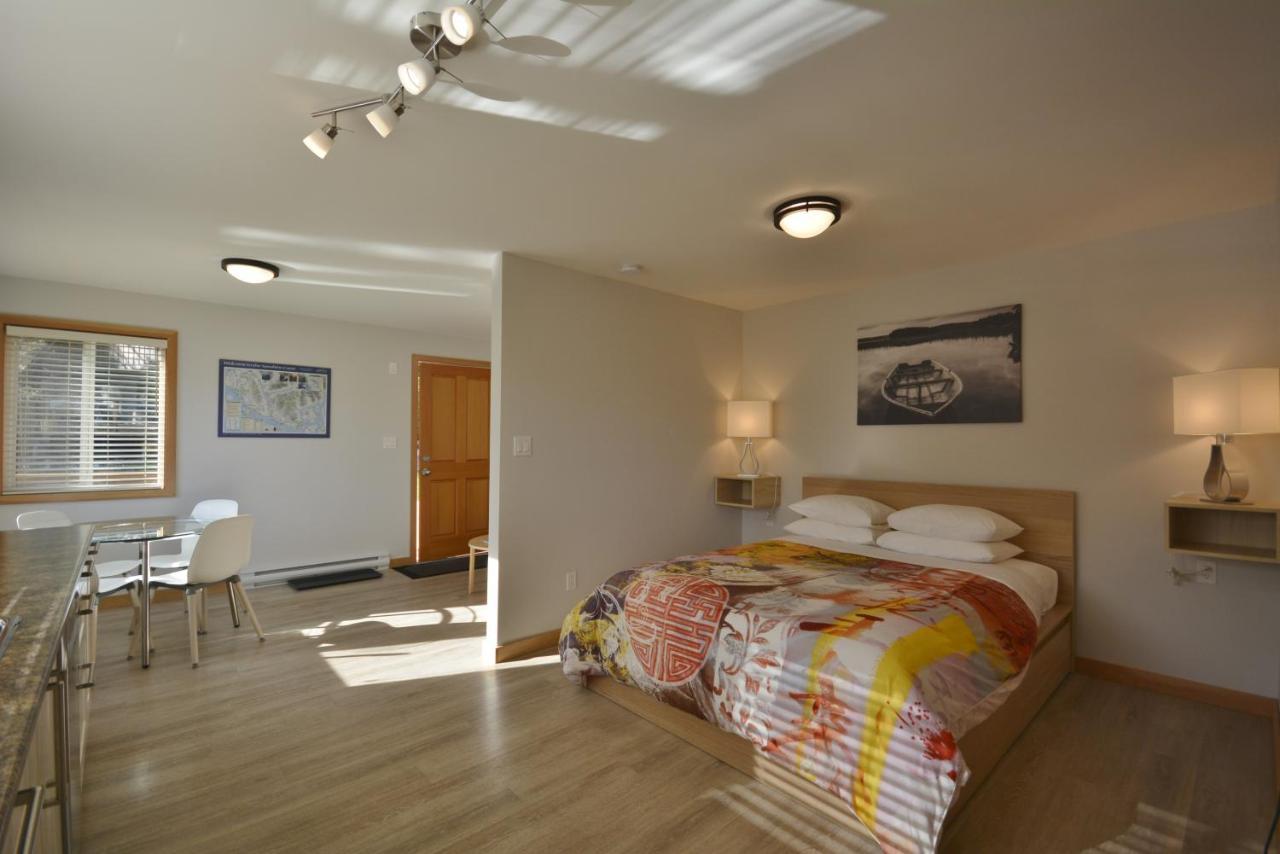 Pender Harbour Resort & Marina Garden Bay Exterior photo