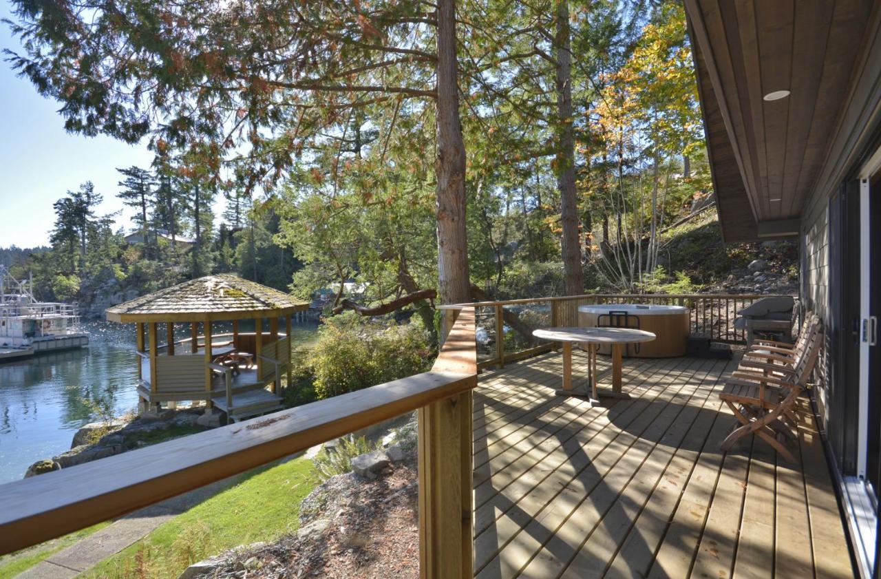 Pender Harbour Resort & Marina Garden Bay Exterior photo